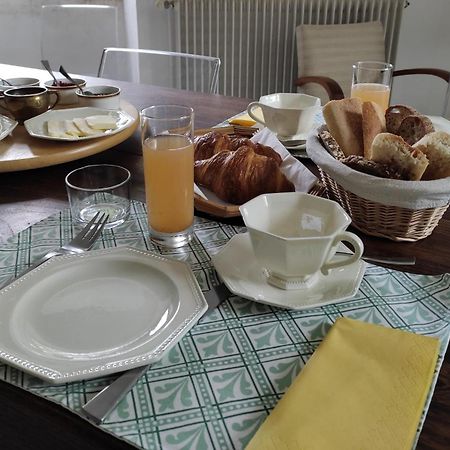 Le Logis Du Pradet Bed & Breakfast Moncrabeau Dış mekan fotoğraf