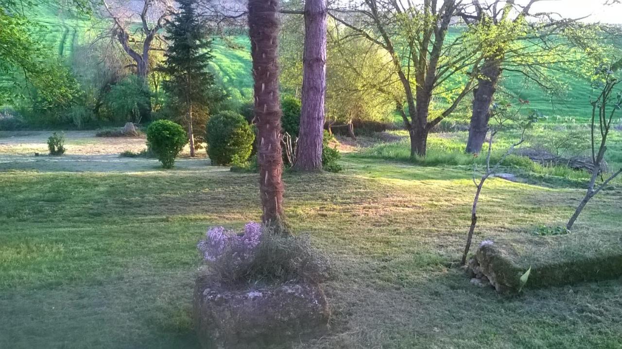 Le Logis Du Pradet Bed & Breakfast Moncrabeau Dış mekan fotoğraf