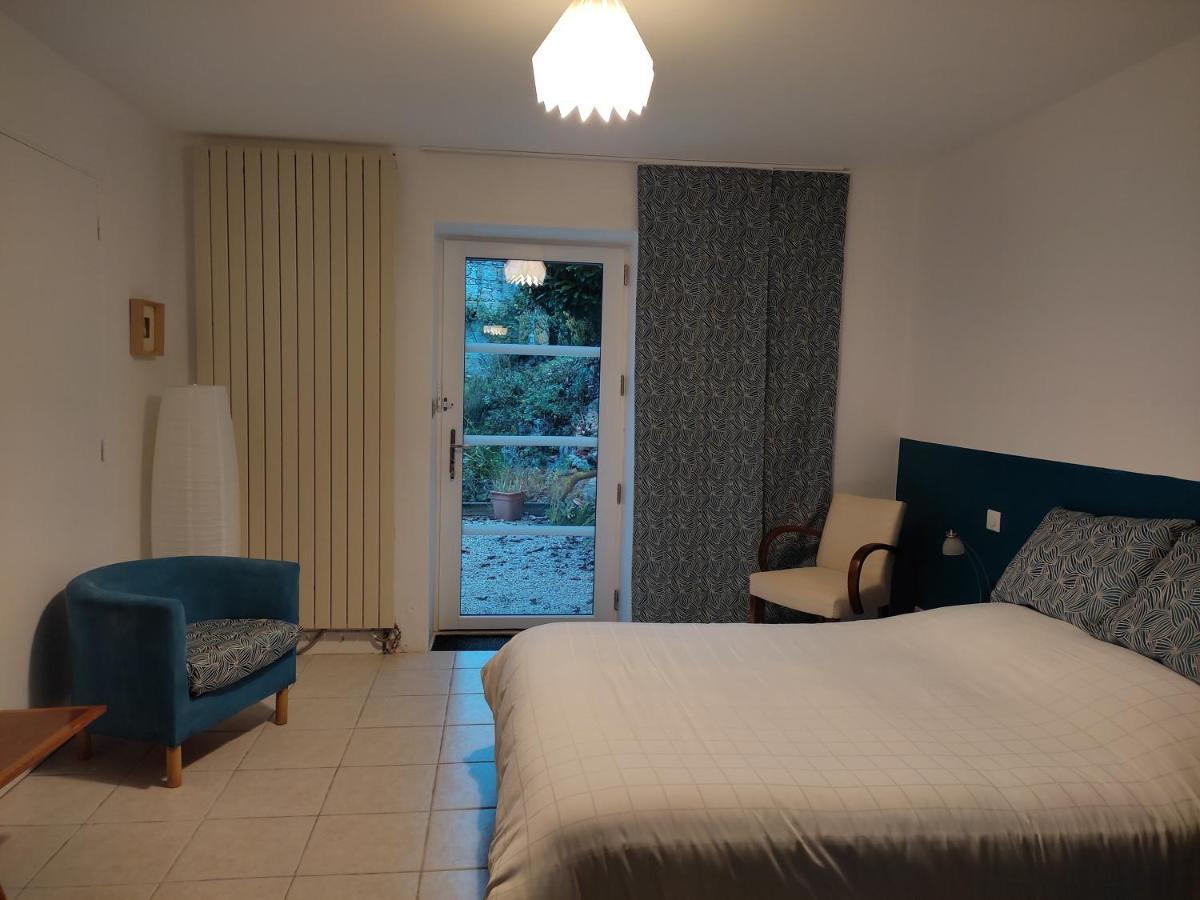 Le Logis Du Pradet Bed & Breakfast Moncrabeau Dış mekan fotoğraf