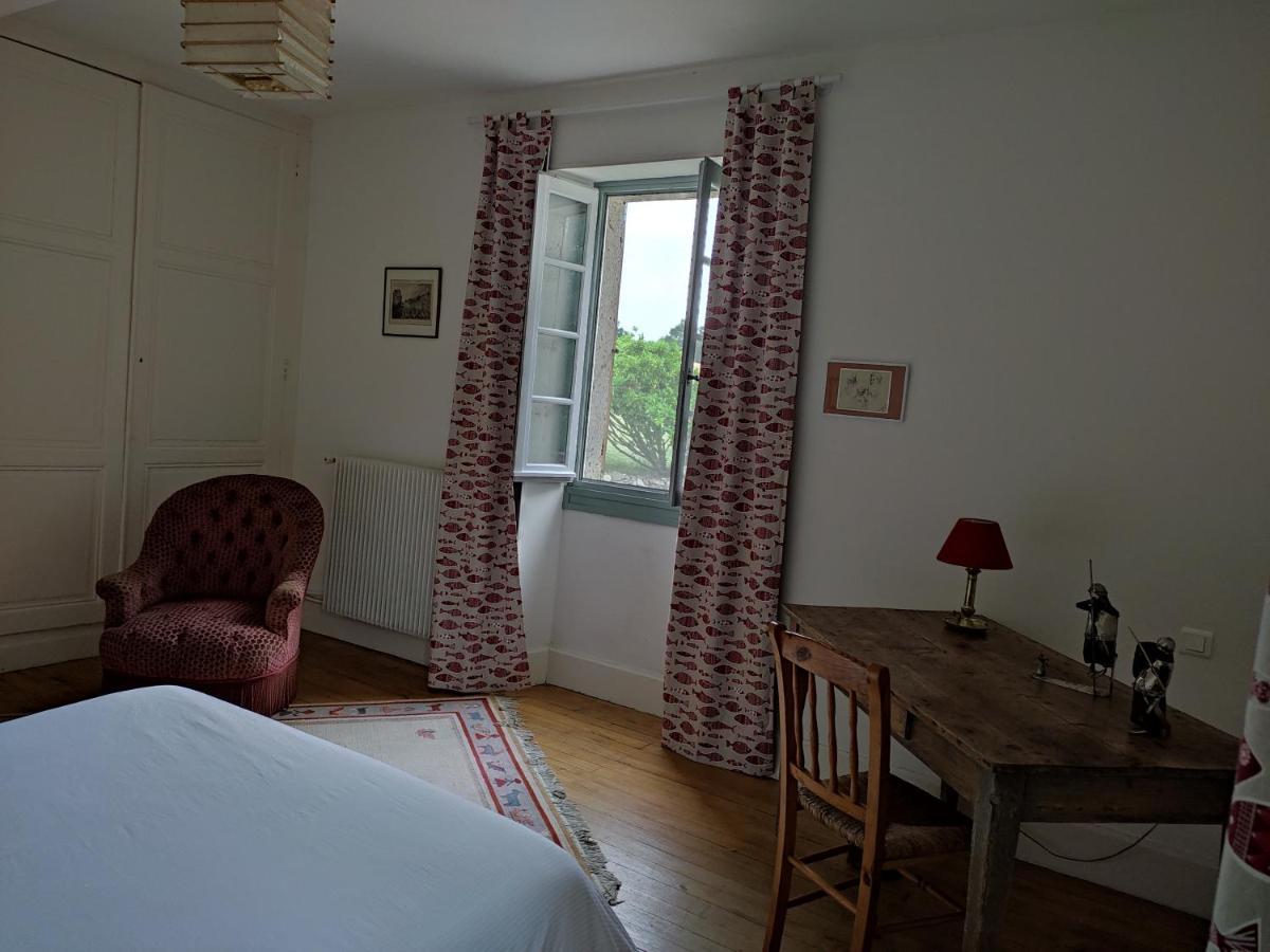 Le Logis Du Pradet Bed & Breakfast Moncrabeau Dış mekan fotoğraf